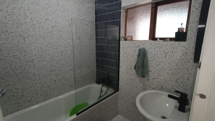3 Bedroom Property for Sale in Voelvlei Western Cape